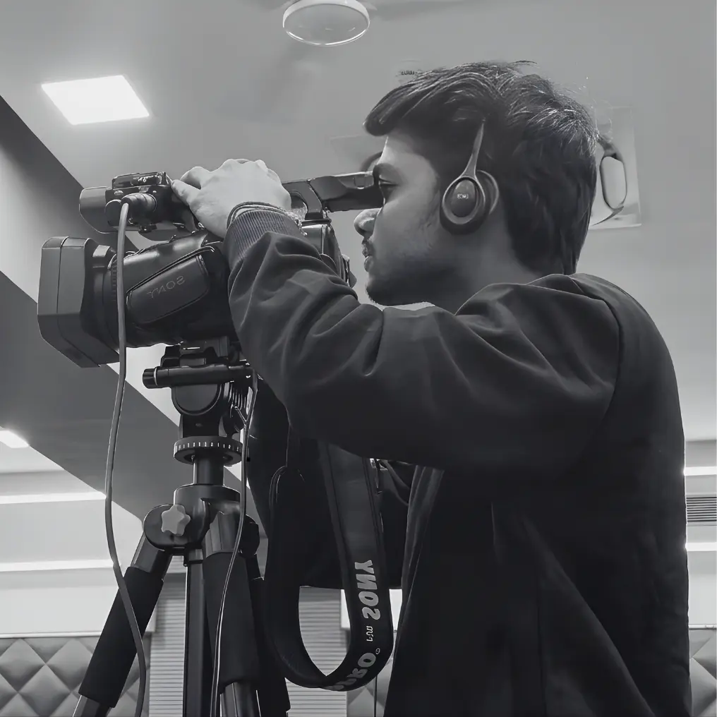 Agyaat Aadarsh Filmmaker